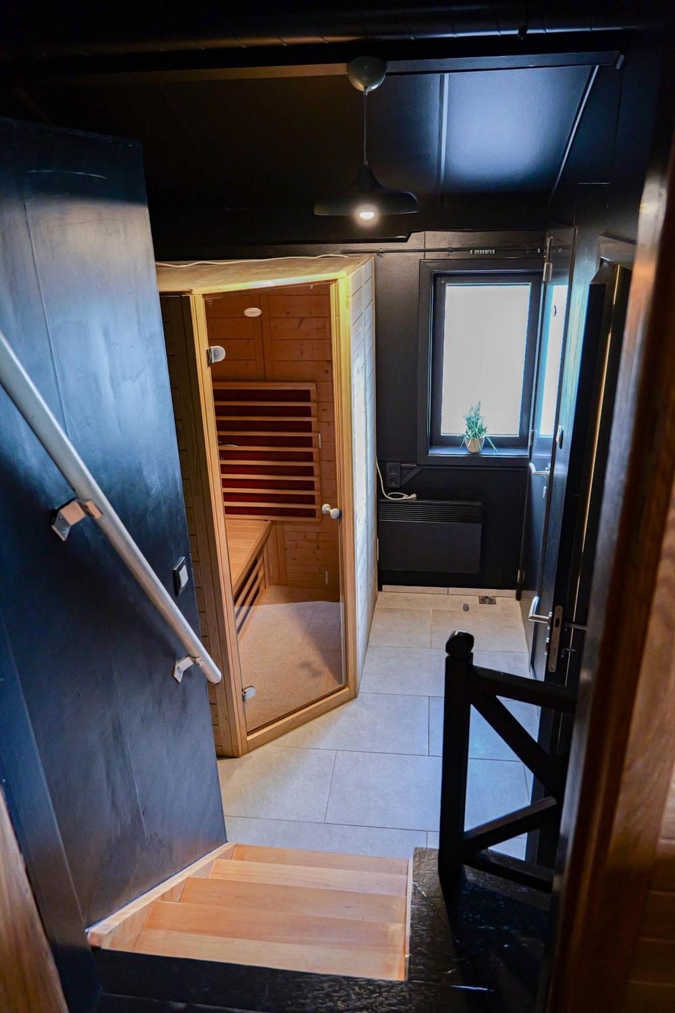 Le Colibri Spa Jacuzzi ดูร์บี ภายนอก รูปภาพ
